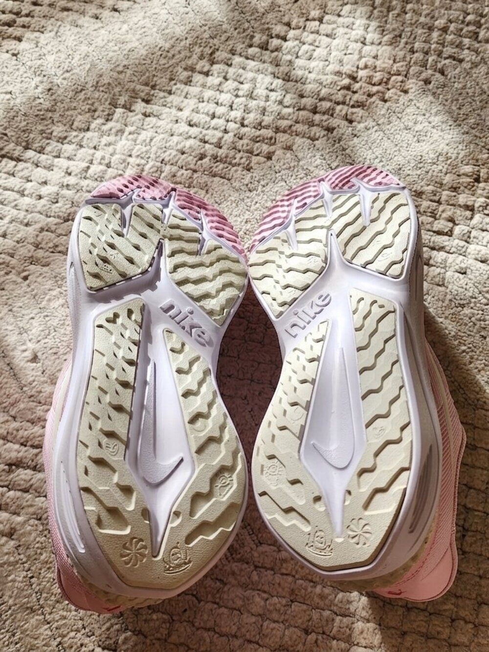 Nike Star Runner 4 big kids 6Y pink foam white running sneakers - Picture 6 of 10